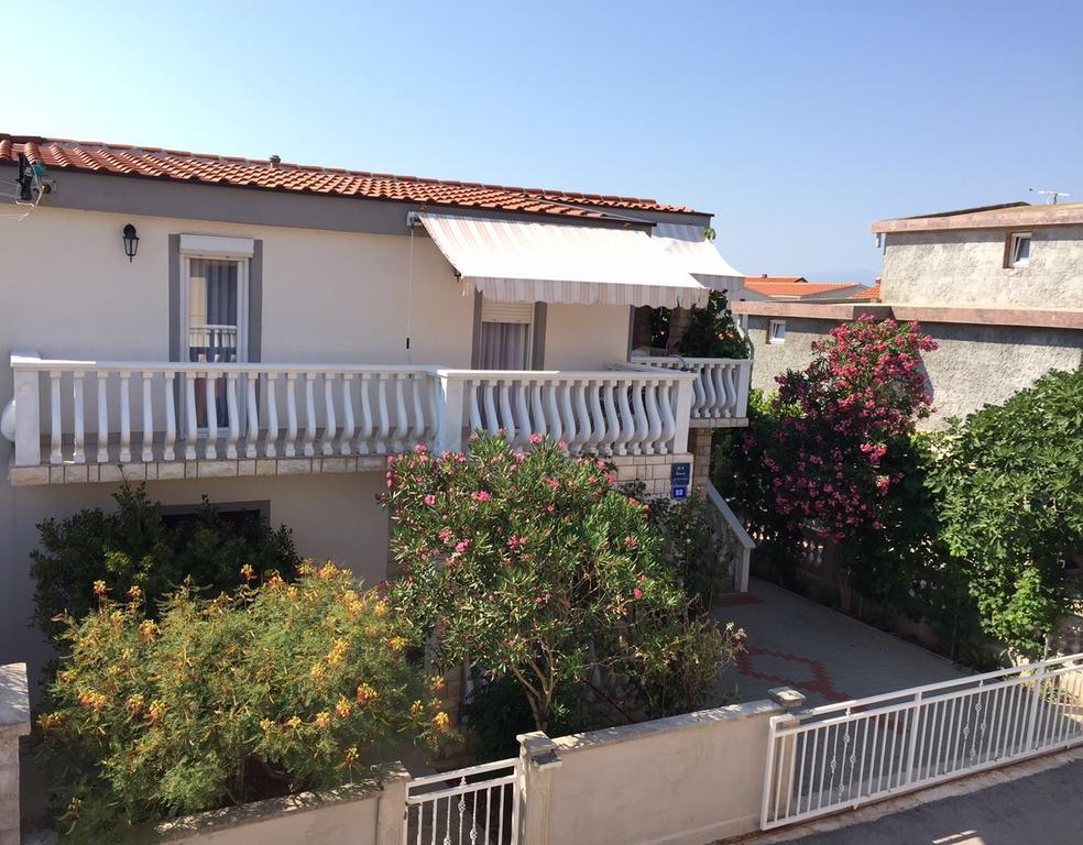 Apartment Krmpotic Vir Exterior photo
