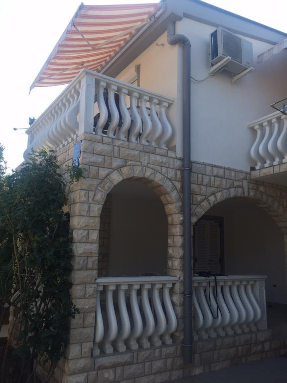 Apartment Krmpotic Vir Exterior photo